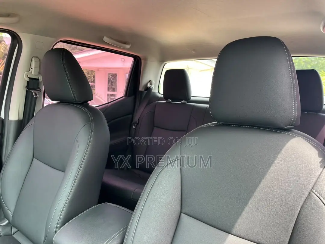 Nissan Navara 2019 White