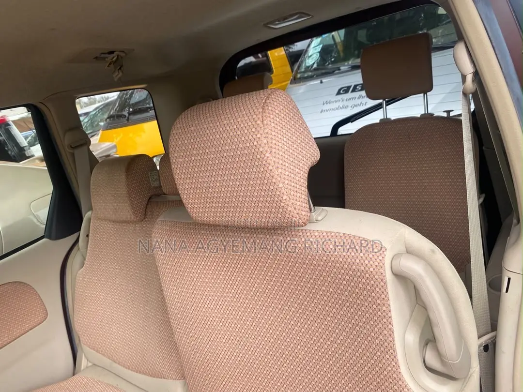 Toyota Sienta 1.5 FWD 2013 Burgundy