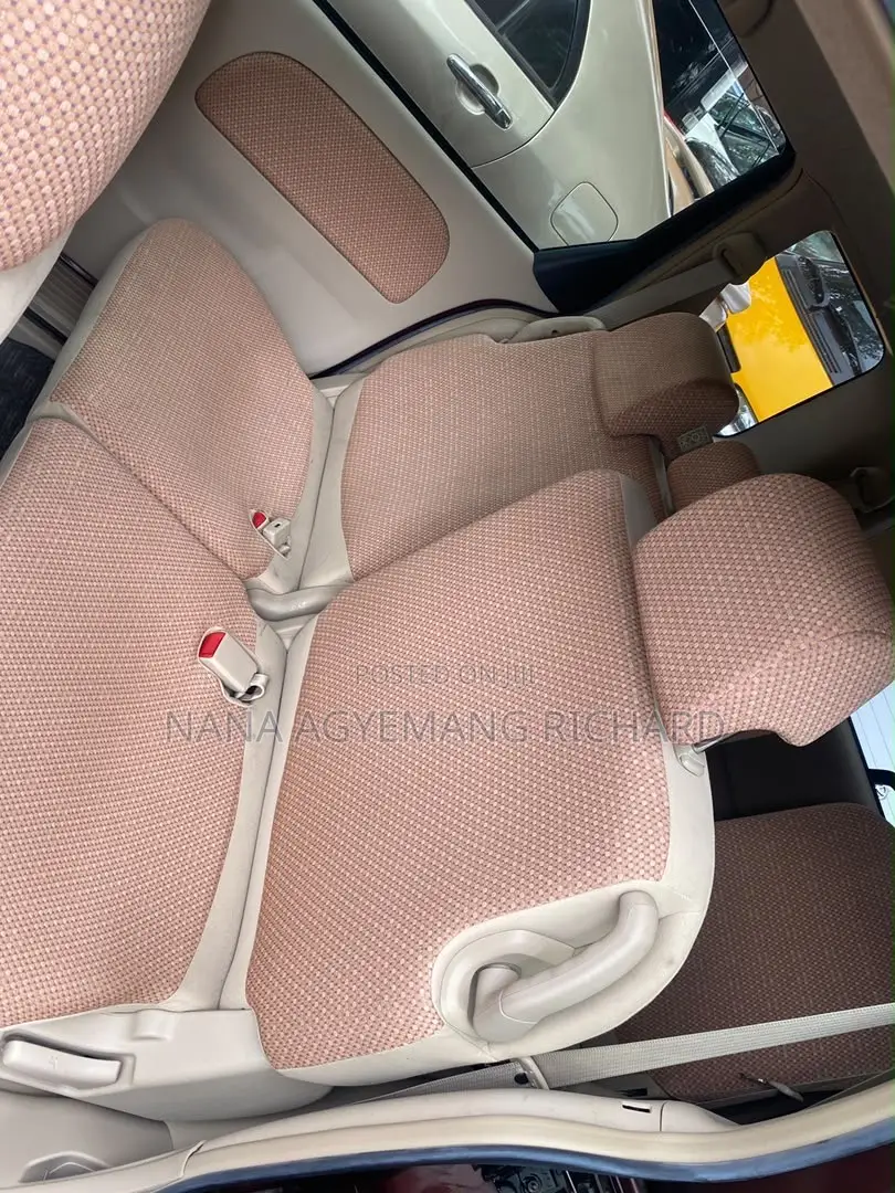 Toyota Sienta 1.5 FWD 2013 Burgundy