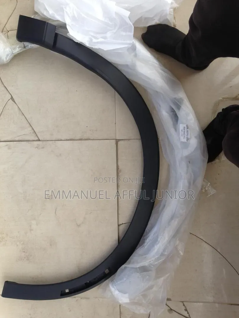Honda Cr-v 2023 Front Wheel Fender Moulding