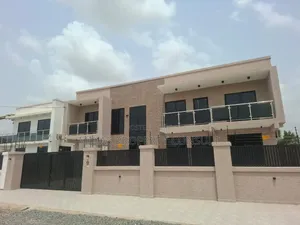 4bdrm House in Lakeside Estate for sale