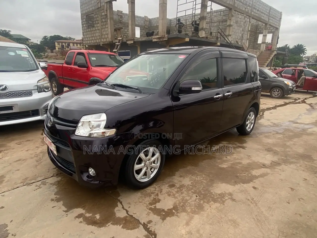 Toyota Sienta 1.5 FWD 2015 Burgundy