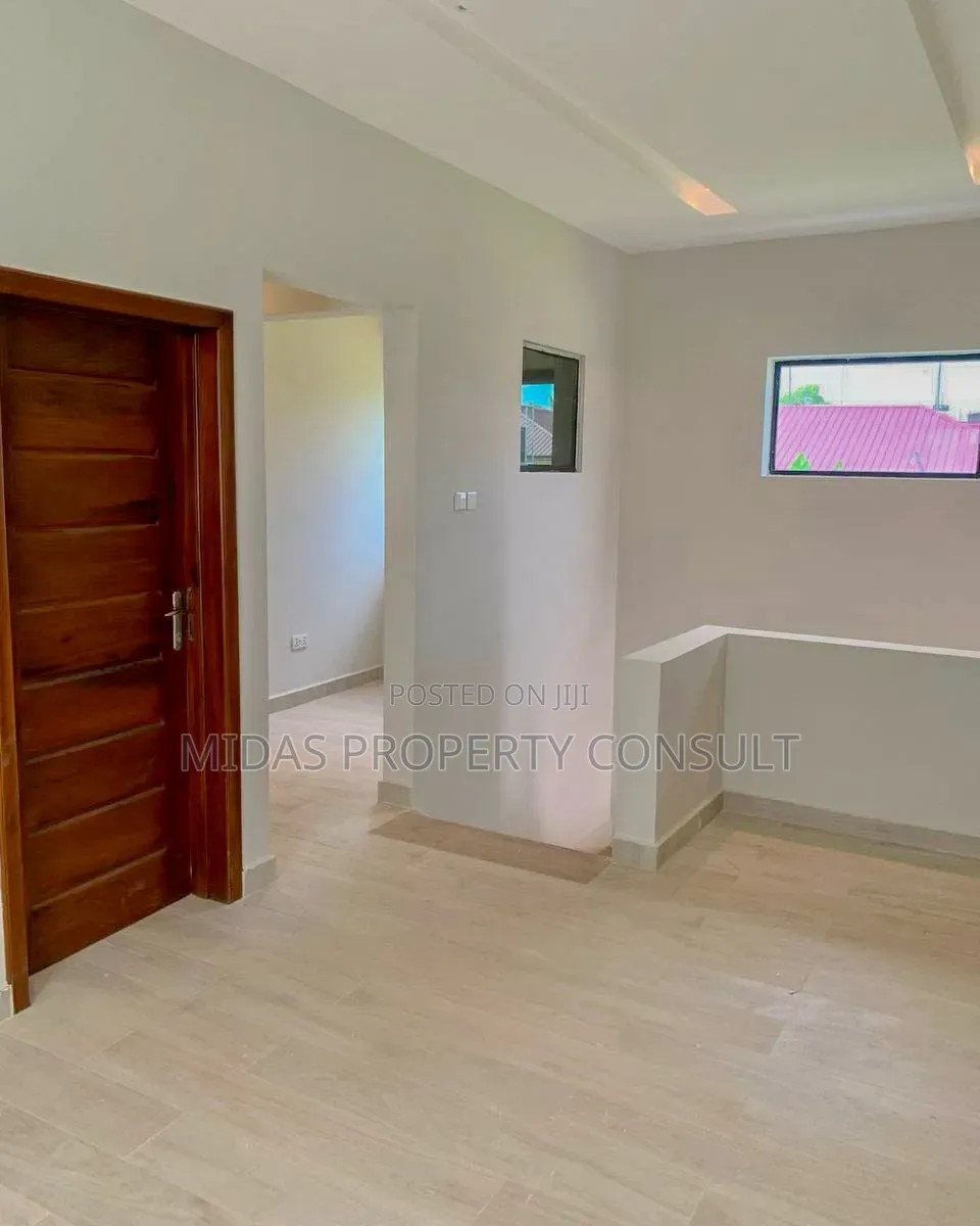 4bdrm Duplex in Special Garden, Oyarifa Mall Area for sale