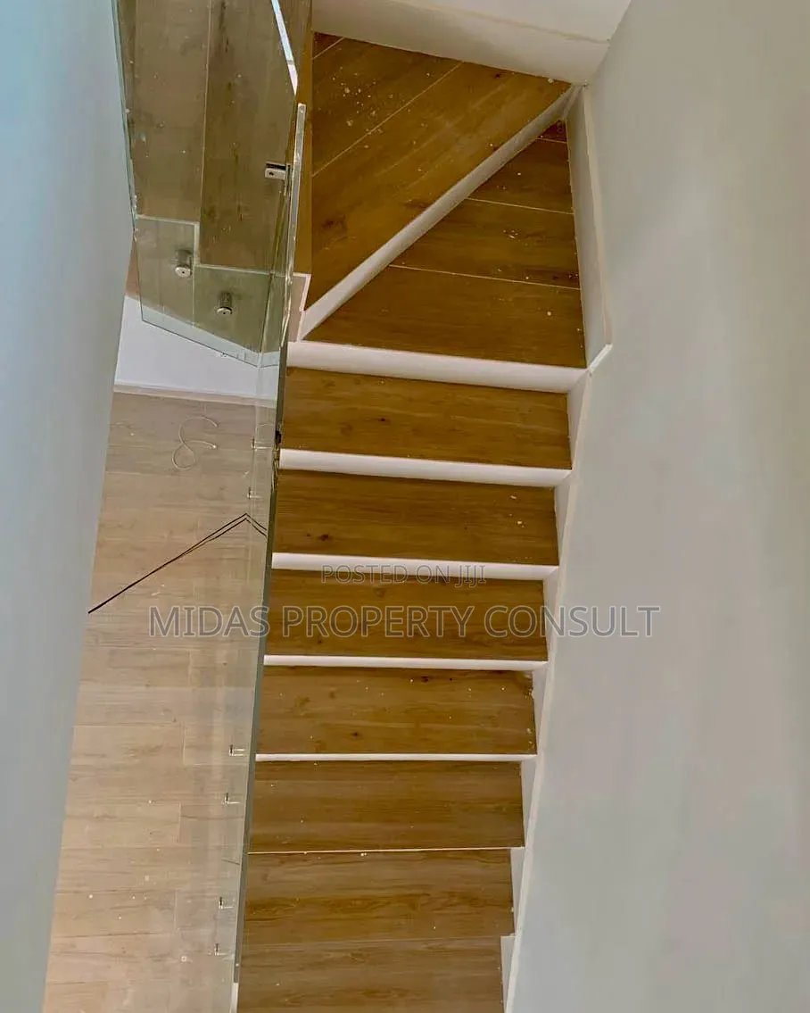 4bdrm Duplex in Special Garden, Oyarifa Mall Area for sale