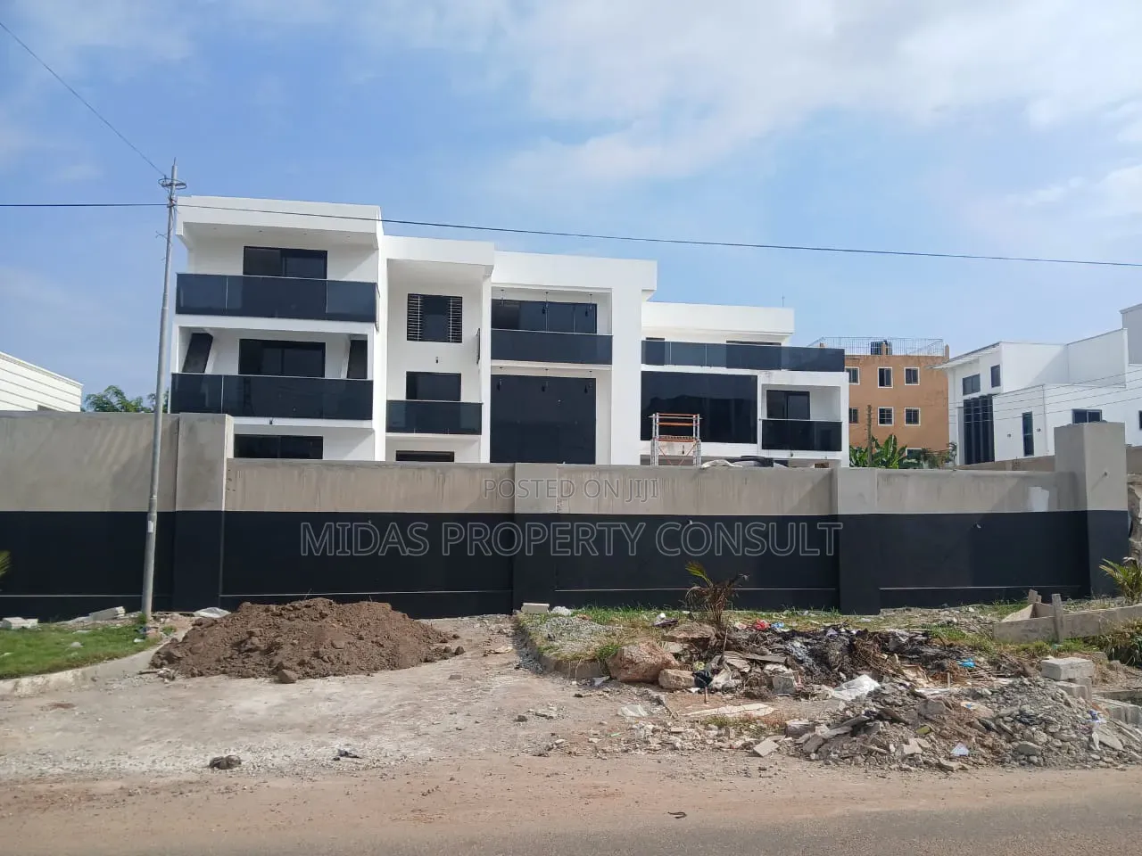 8bdrm House in Ghana Canada, Otano for sale