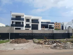 8bdrm House in Ghana Canada, Otano for sale