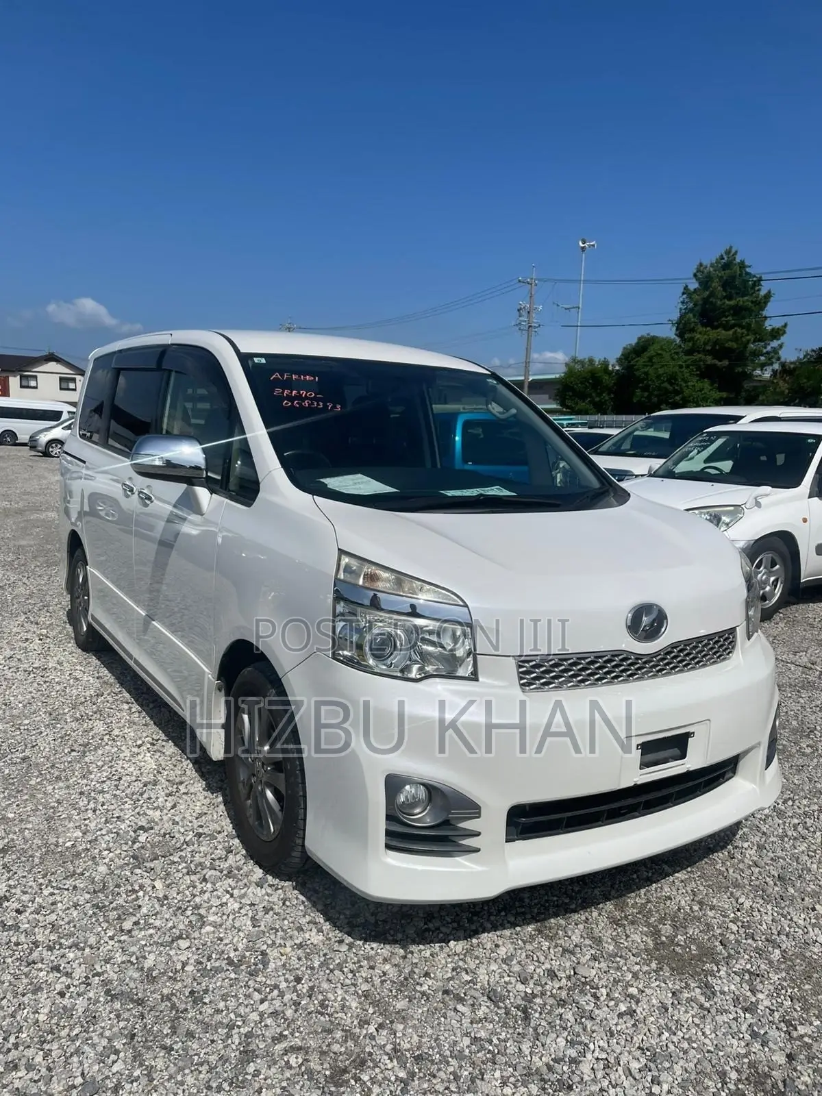Toyota Voxy ZS 2WD 7-Seater 2013 White