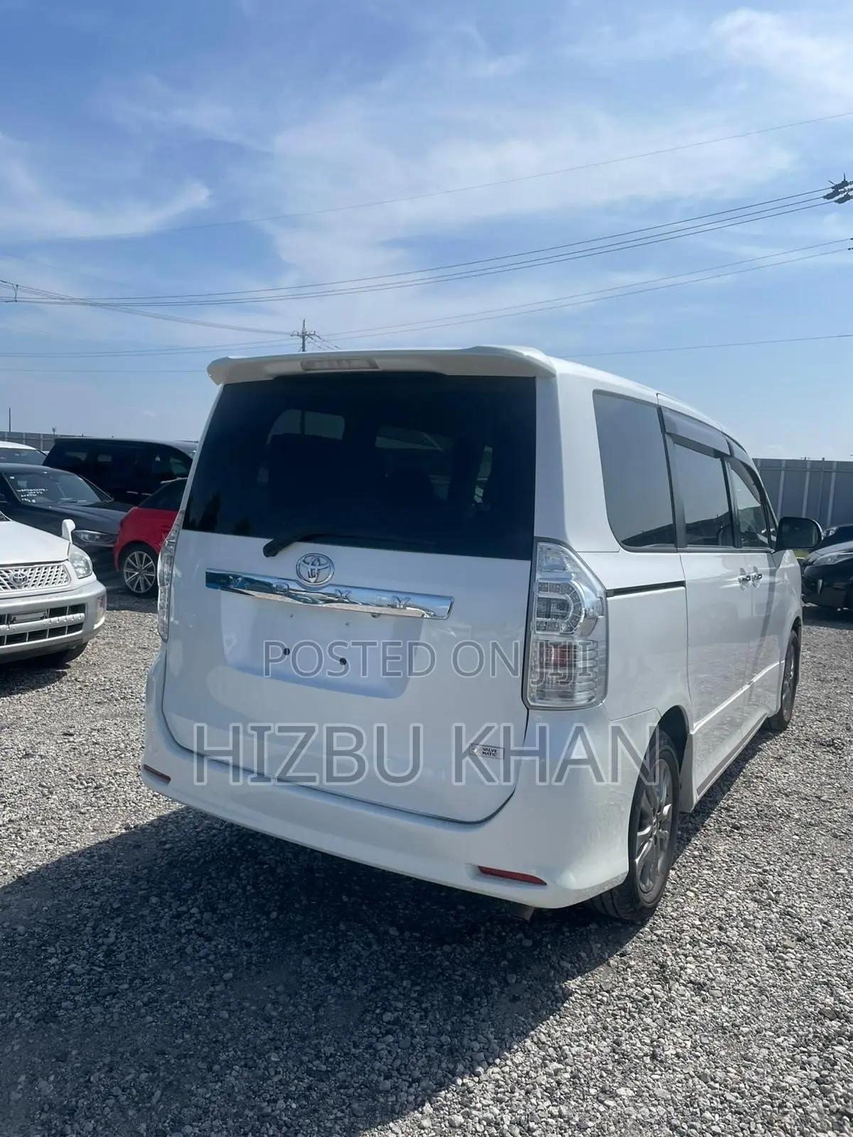 Toyota Voxy ZS 2WD 7-Seater 2013 White