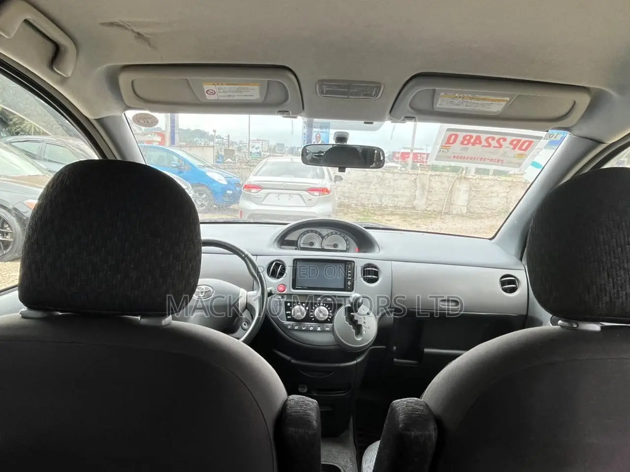 Toyota Sienta 1.5 FWD 2013 Black