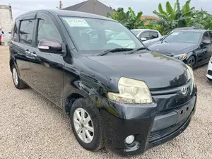 Toyota Sienta 1.5 FWD 2013 Black