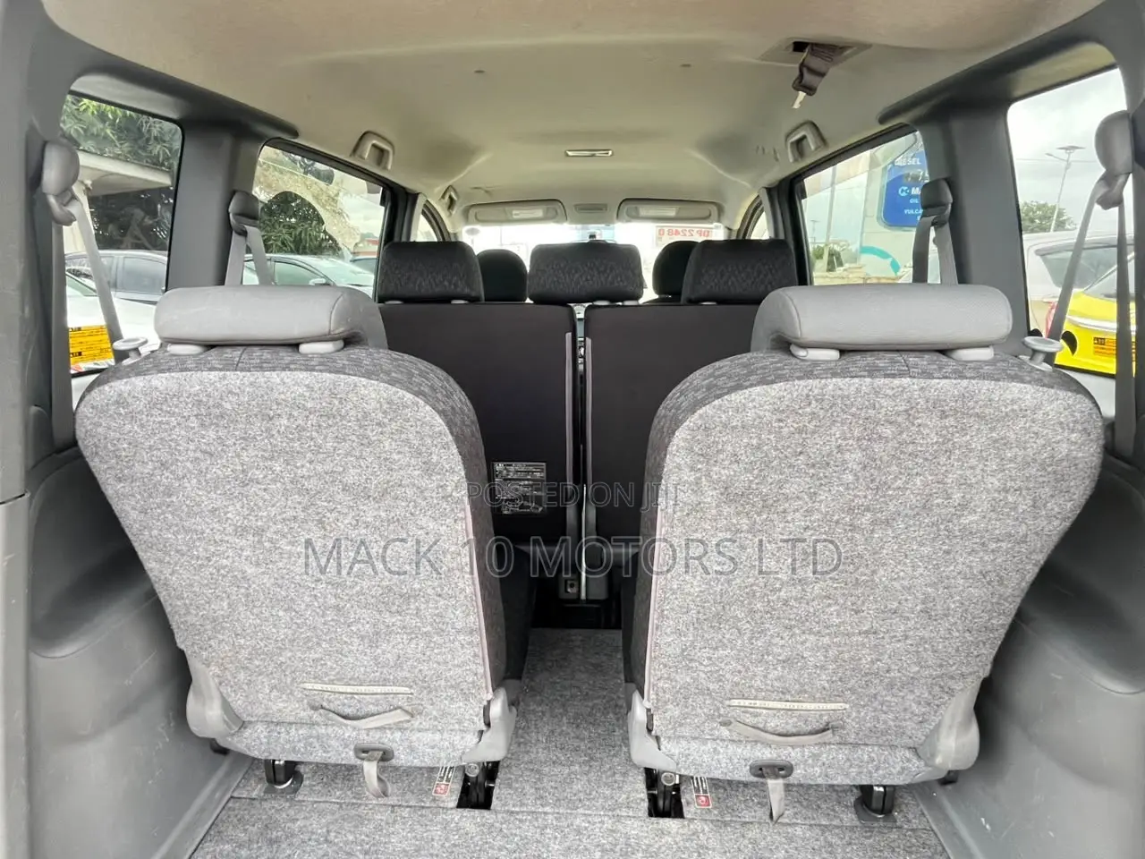 Toyota Sienta 1.5 FWD 2013 Black