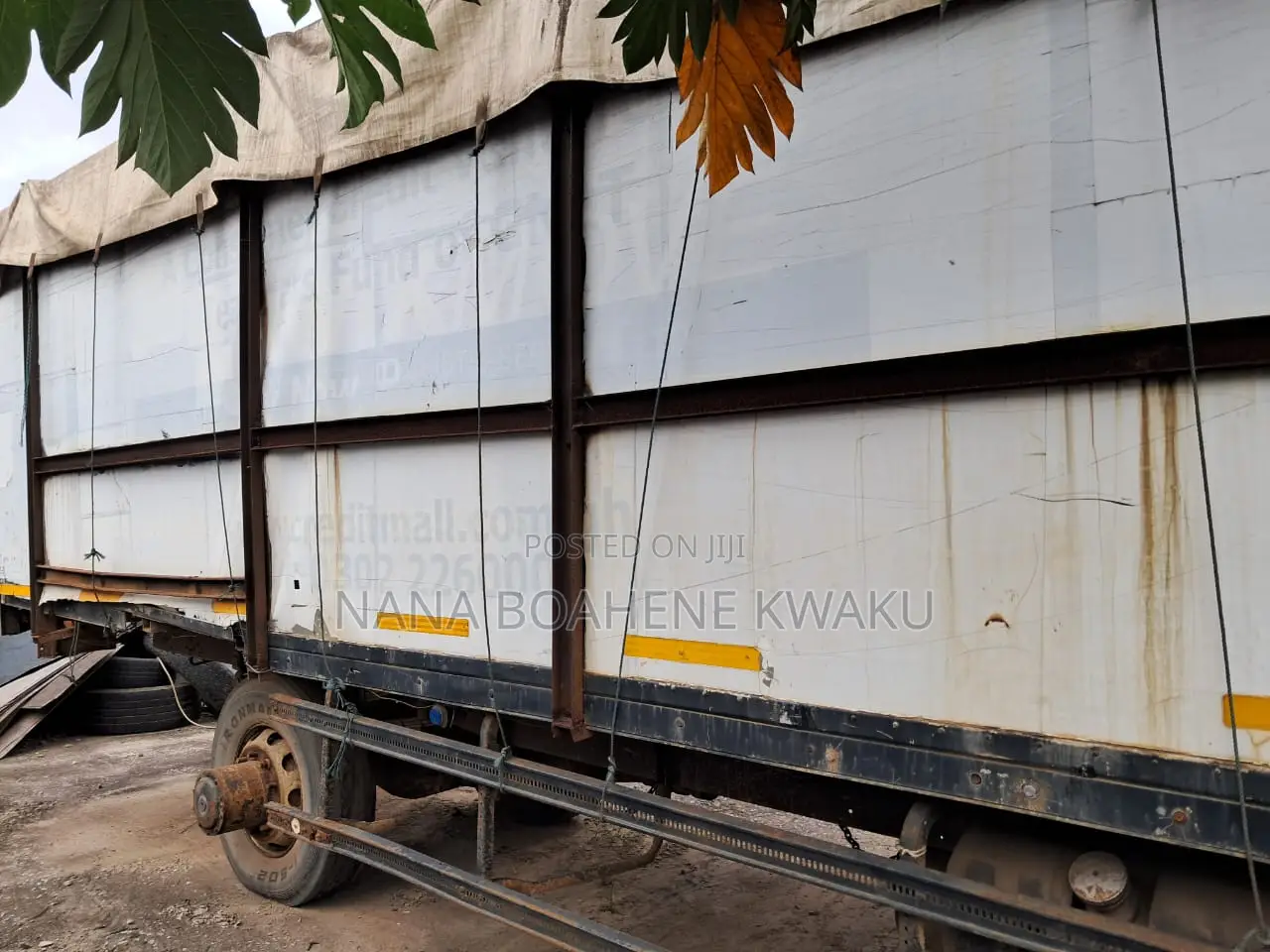 Mercedes Benz - Truck Container