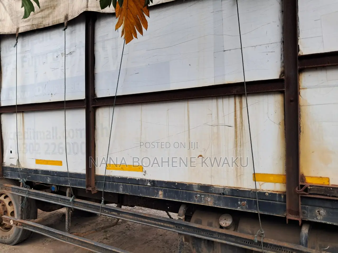 Mercedes Benz - Truck Container
