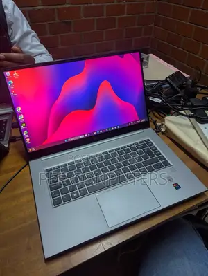 New Laptop HP Zbook Studio G7 32GB Intel Core i7 SSD 512GB