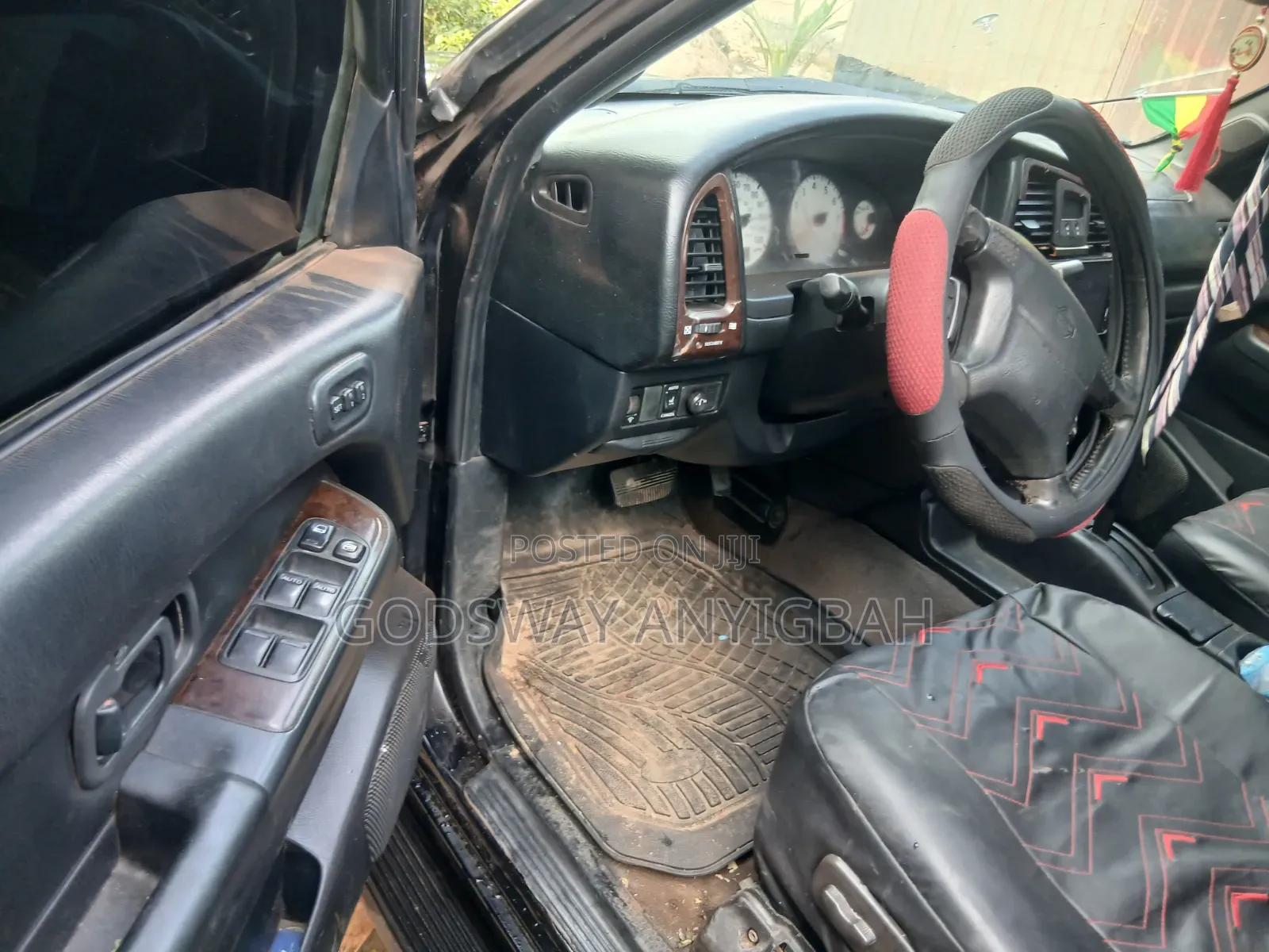 Nissan Pathfinder LE RWD SUV (3.5L 6cyl 4A) 2002 Black