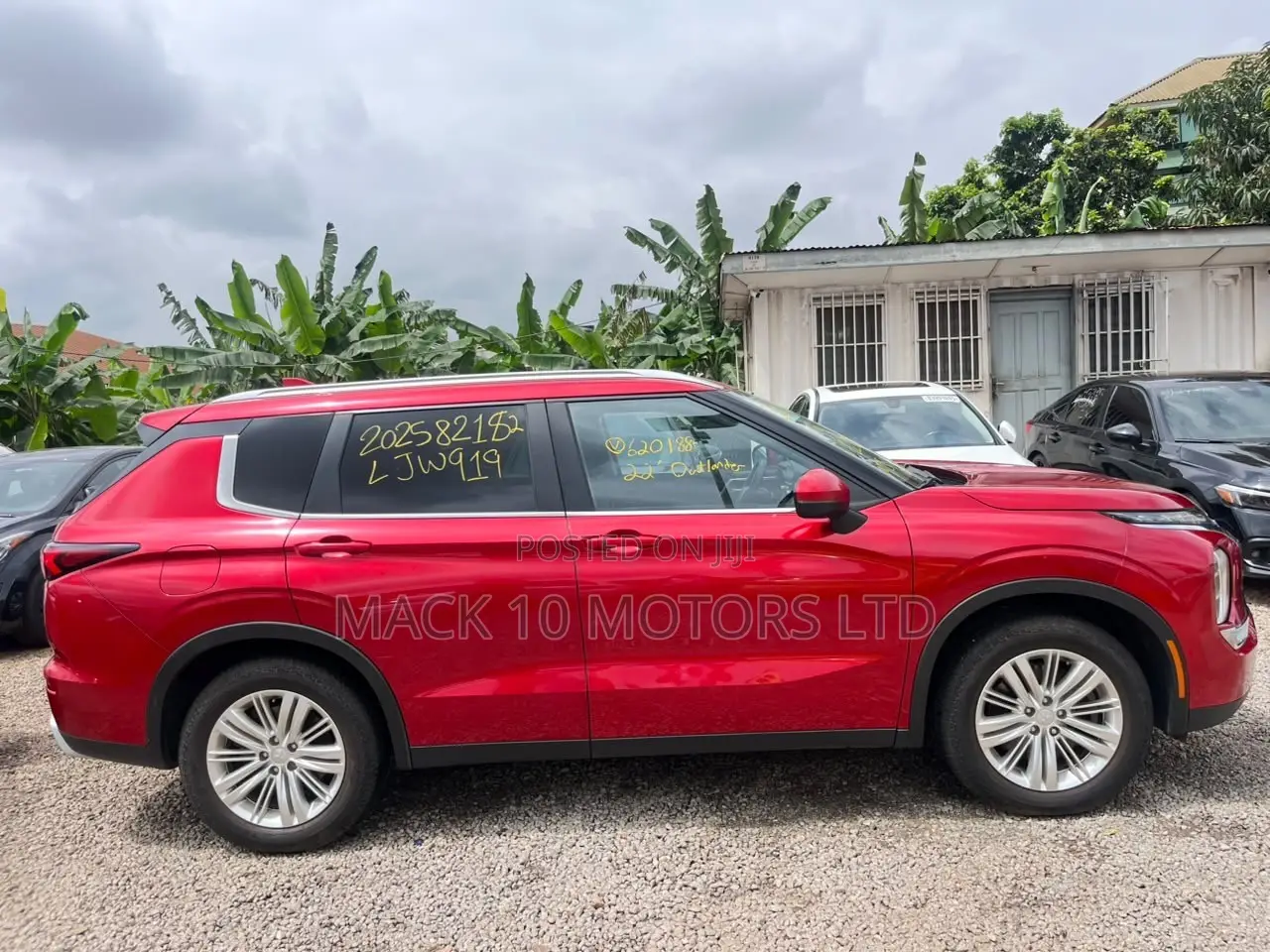 Mitsubishi Outlander SE Special Edition 2023 Red