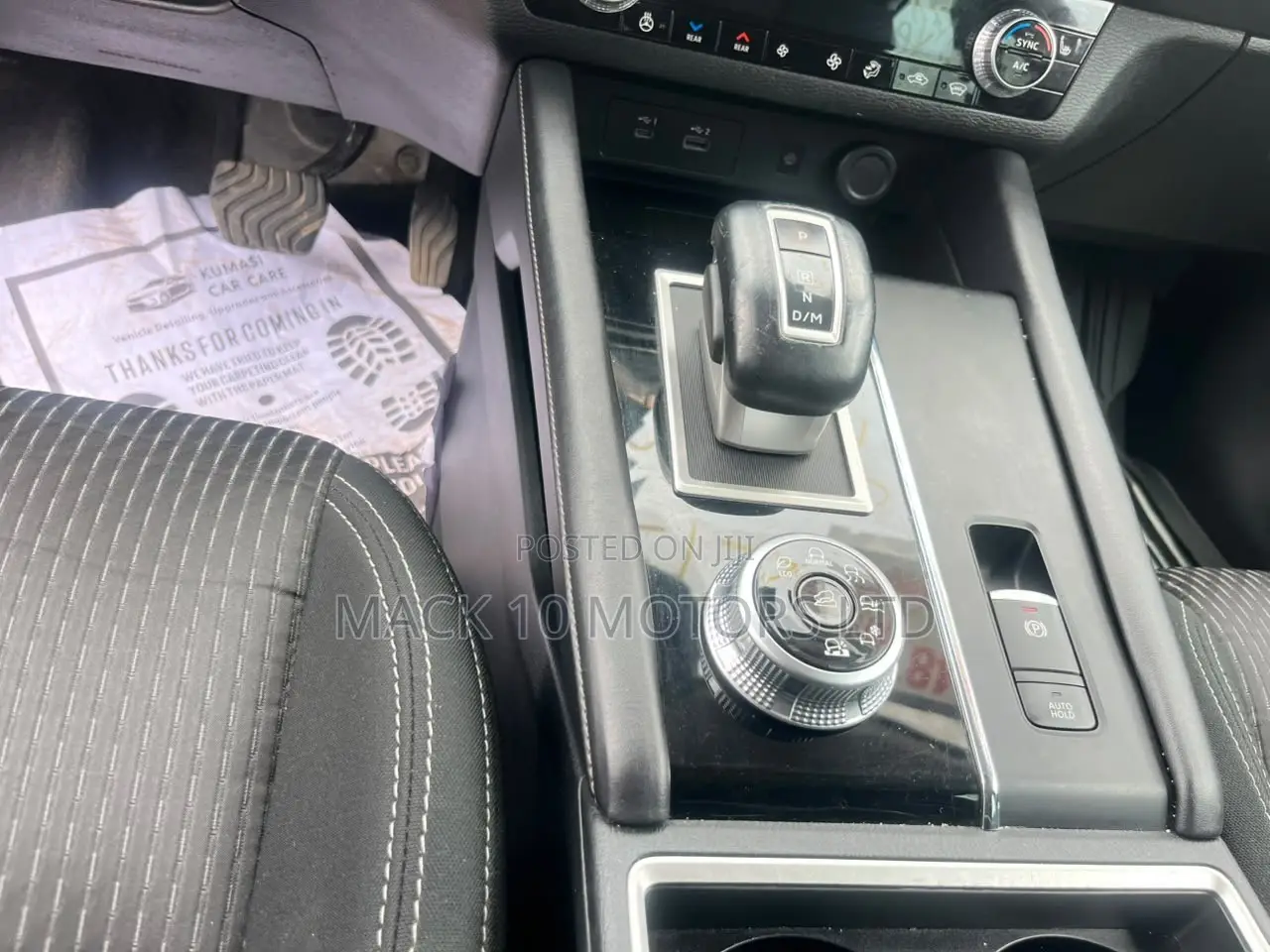 Mitsubishi Outlander SE Special Edition 2023 Red