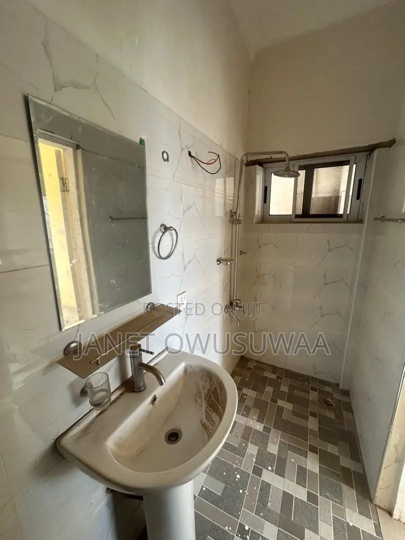 2bdrm Apartment in Kwabenya for rent
