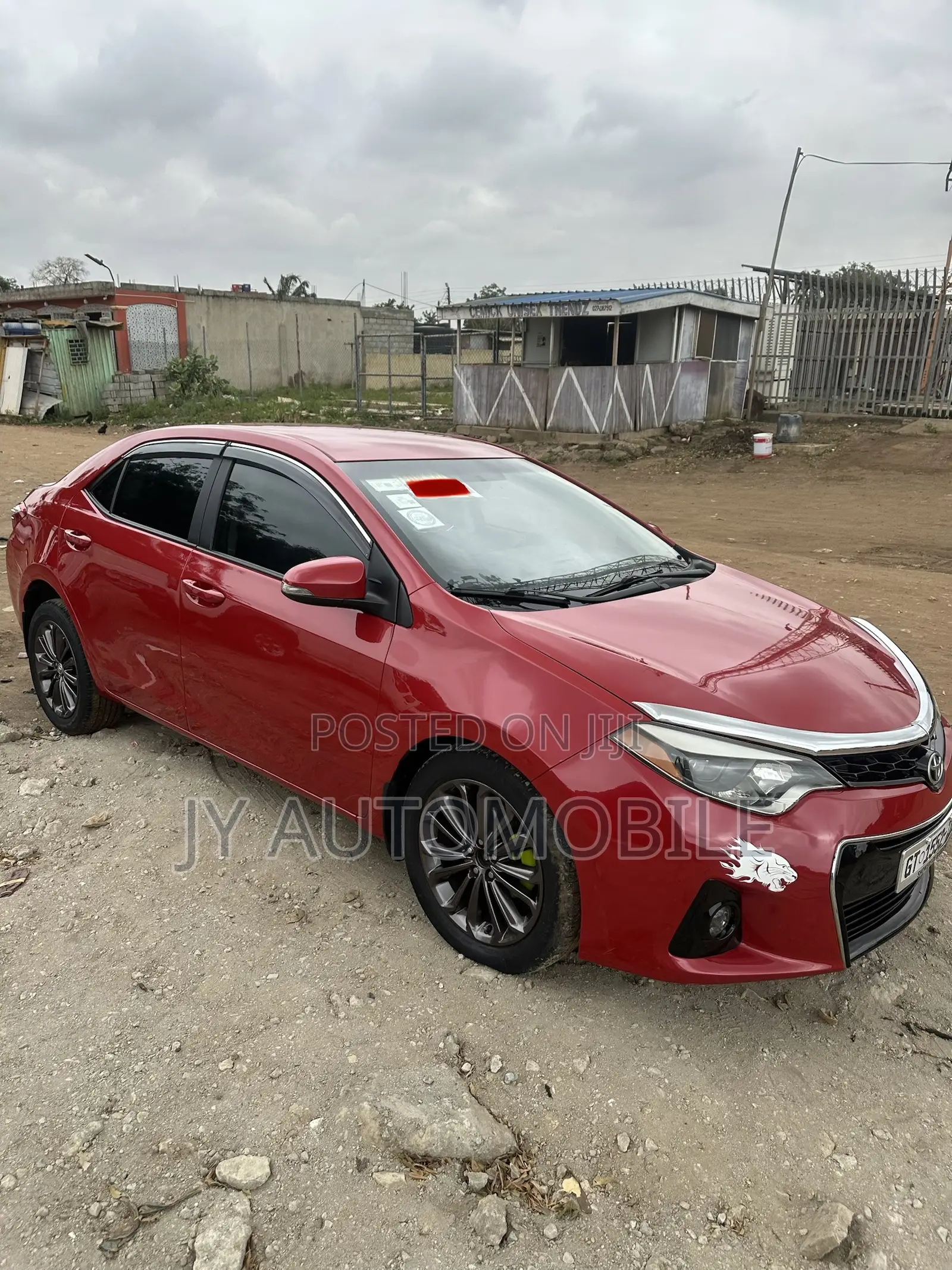Toyota Corolla 2015 Red