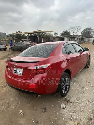 Toyota Corolla 2015 Red
