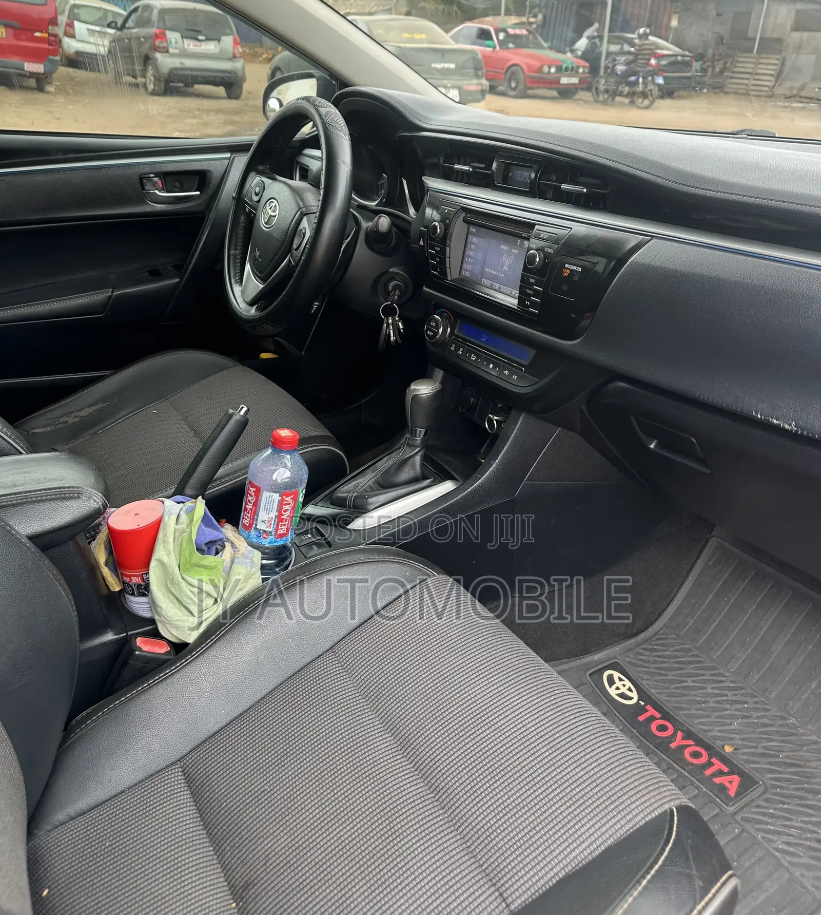 Toyota Corolla 2015 Red