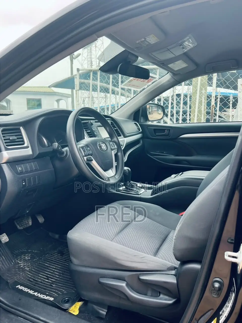 Toyota Highlander LE 2019 Black