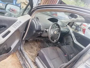 Toyota Vitz 2010 Black