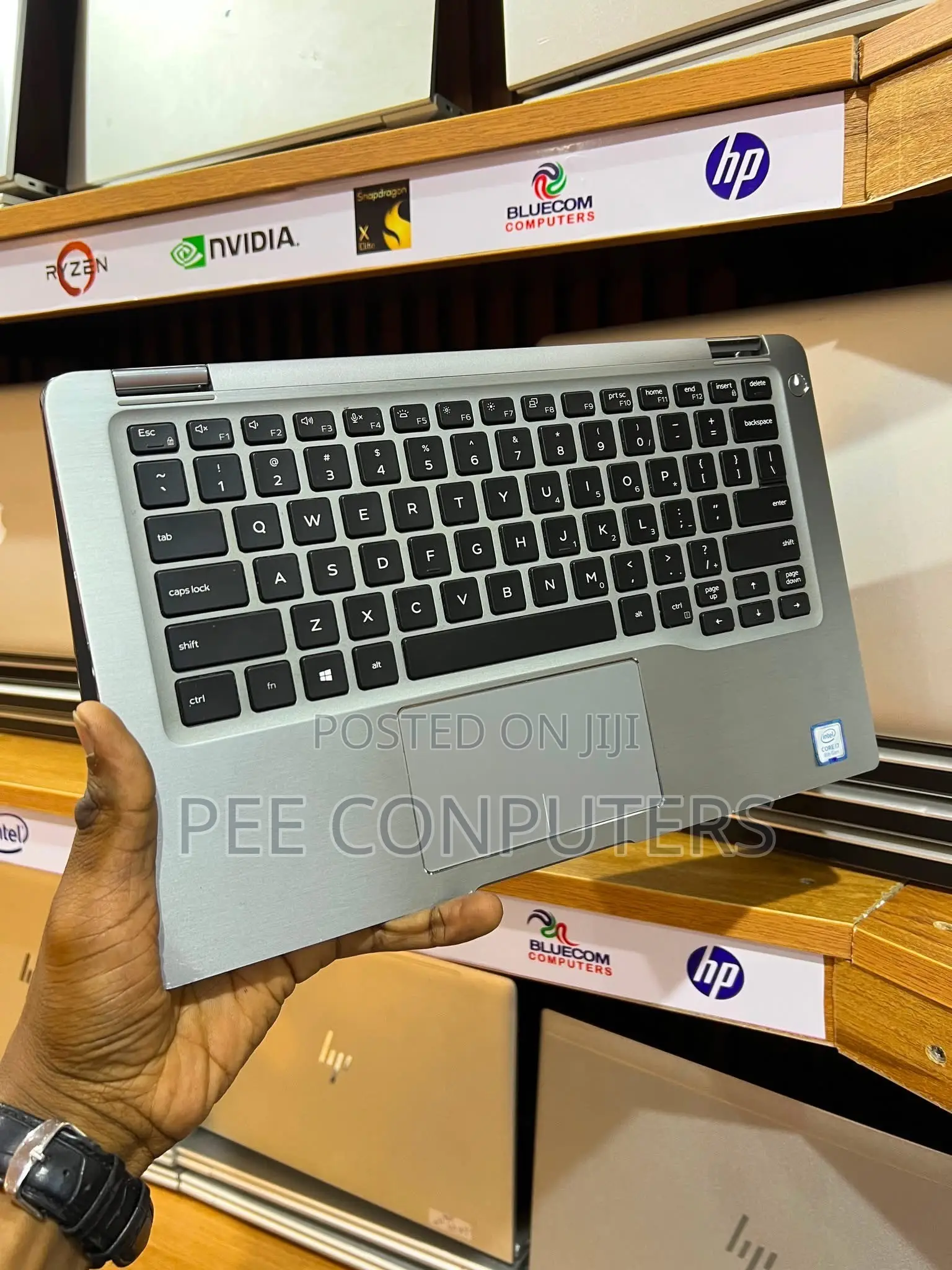 Laptop Dell Latitude 7400 2-in-1 8GB Intel Core i5 SSD 512GB