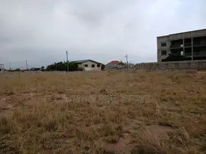 Exclusive Residential Parcel in Premier Avenue 302 Layout
