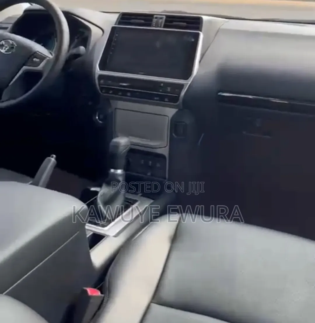 New Toyota Land Cruiser Prado 2022 Gray