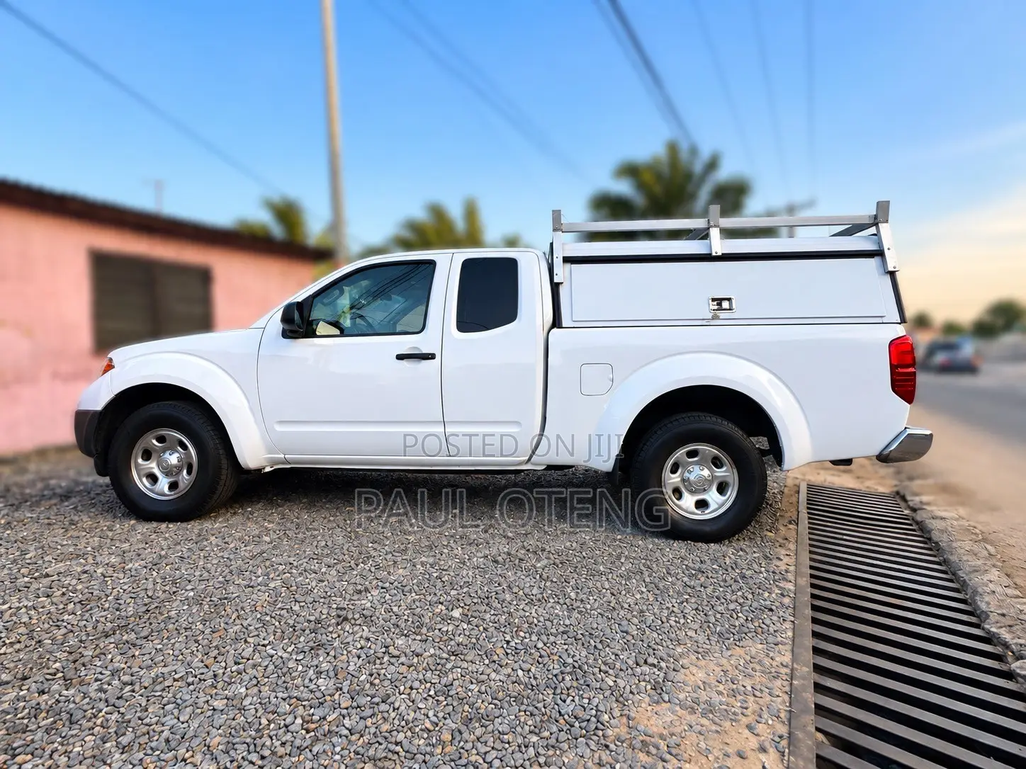 Nissan Frontier 2014 White