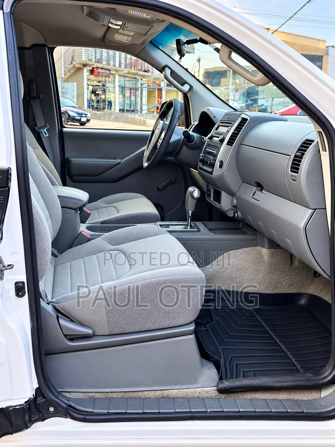 Nissan Frontier 2014 White