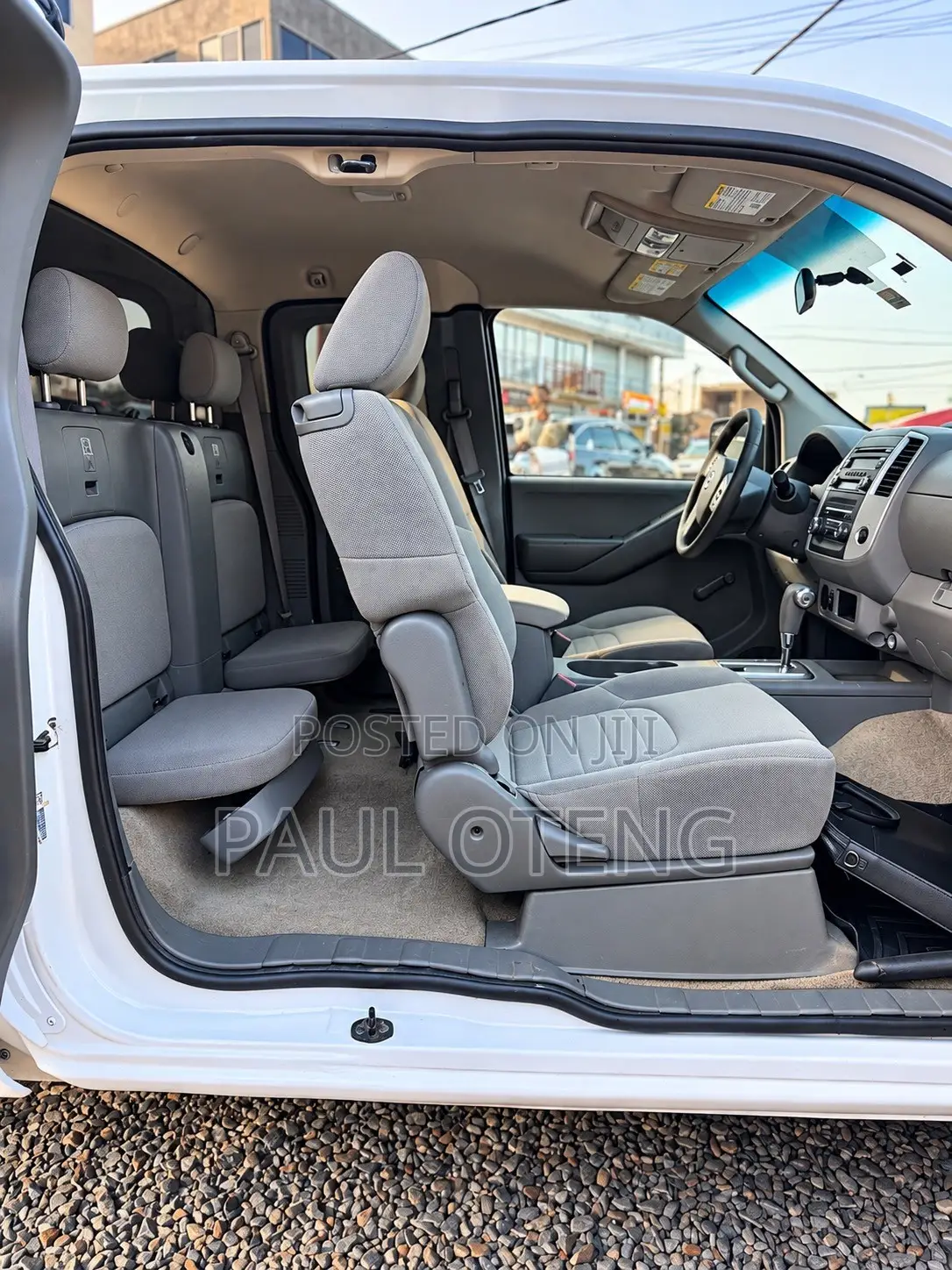 Nissan Frontier 2014 White