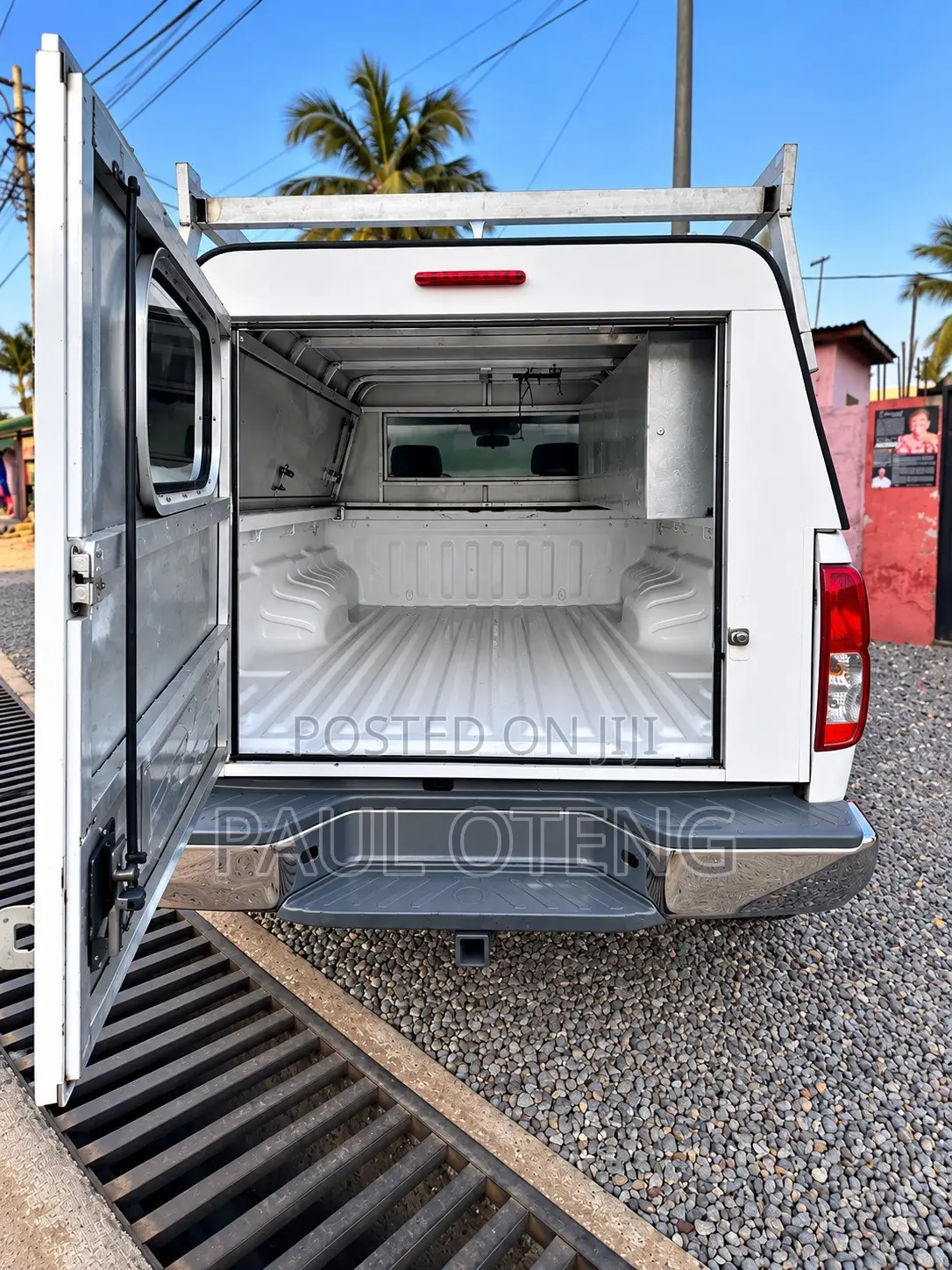 Nissan Frontier 2014 White