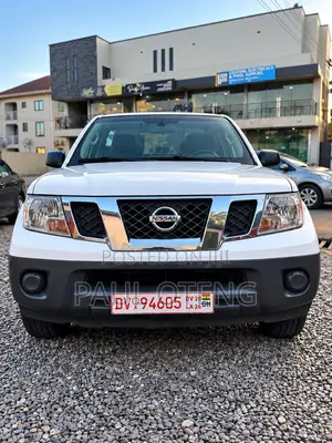 Nissan Frontier 2014 White
