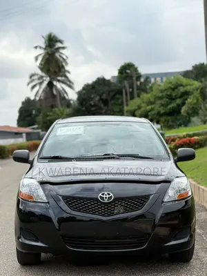 Toyota Yaris 2012 Black