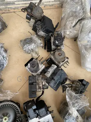 Toyota Vitz/ Yaris ABS PUMP
