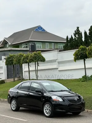 Toyota Yaris 2012 Black
