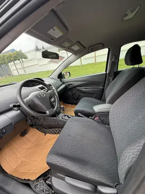 Toyota Yaris 2012 Black