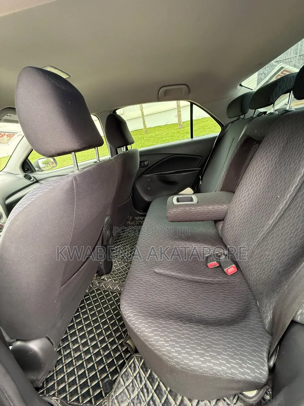 Toyota Yaris 2012 Black