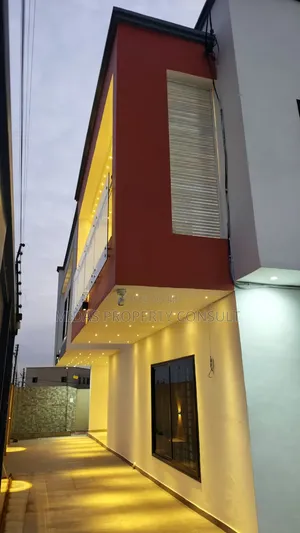 4bdrm House in Acp, Kwabenya for sale