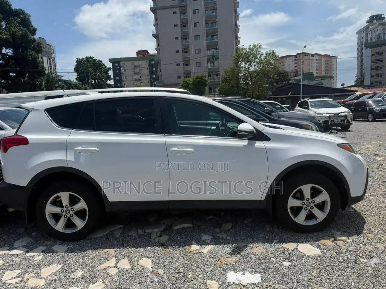 Toyota RAV4 XLE 4dr SUV (2.5L 4cyl 6A) 2015 White