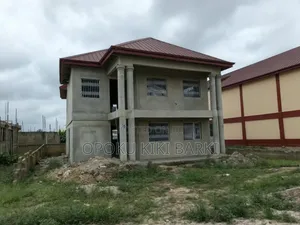 5bdrm House in Atwima Nwabiagya for sale