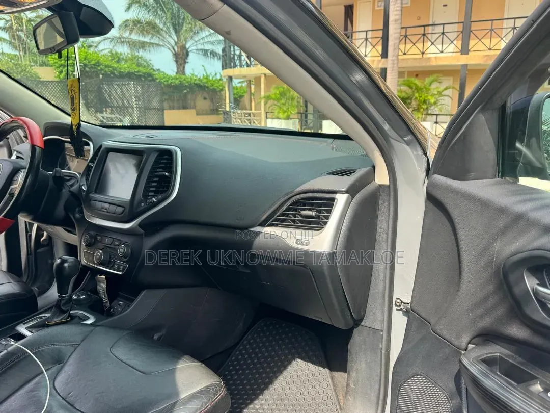 Jeep Grand Cherokee 2019 Gray