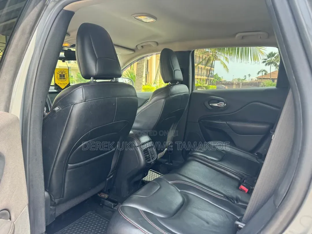 Jeep Grand Cherokee 2019 Gray