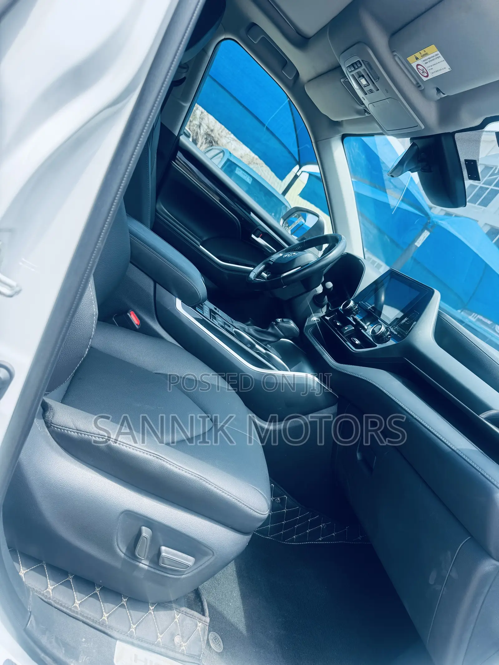 Toyota Highlander Platinum AWD 2024 White