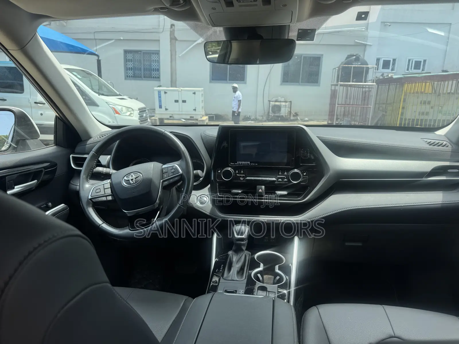 Toyota Highlander Platinum AWD 2024 White