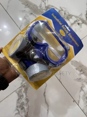Full-Face Respirator Mask With Goggles