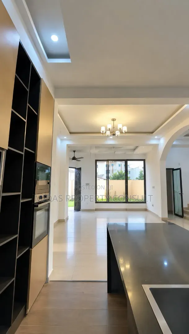 5bdrm House in Roman Ridge, Police Station for sale