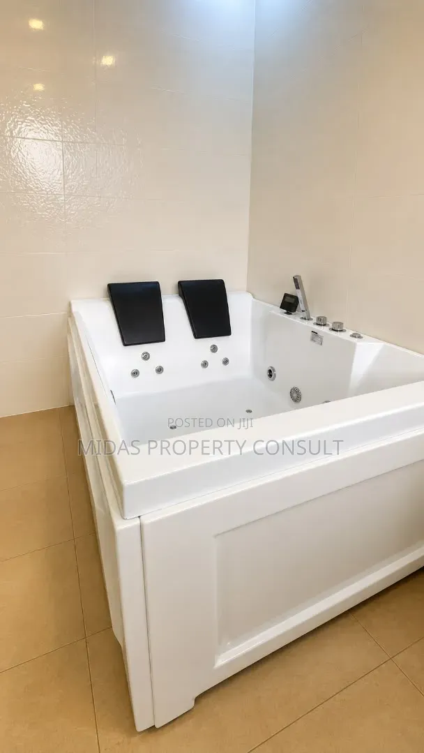 5bdrm House in Roman Ridge, Police Station for sale